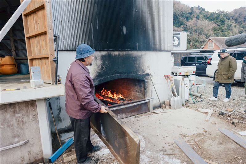 釜の説明の様子