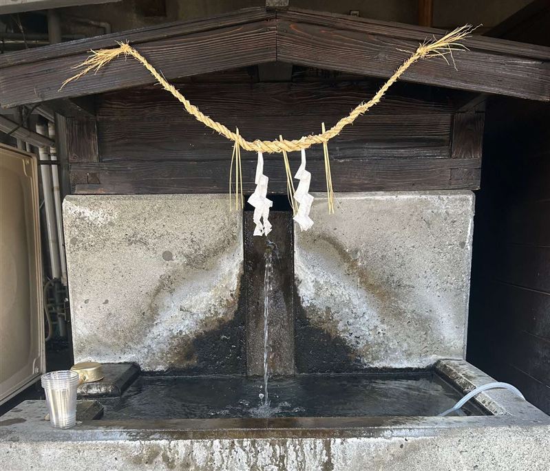 3　仕込みに使う湧水