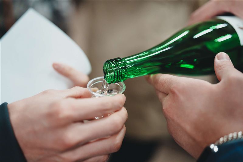 7　注がれた日本酒