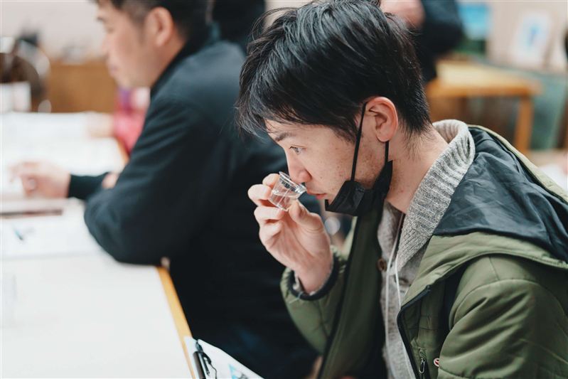 8　テイスティング