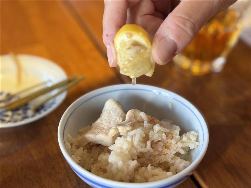 ⑲塩レモンの鶏釜めし　レモン